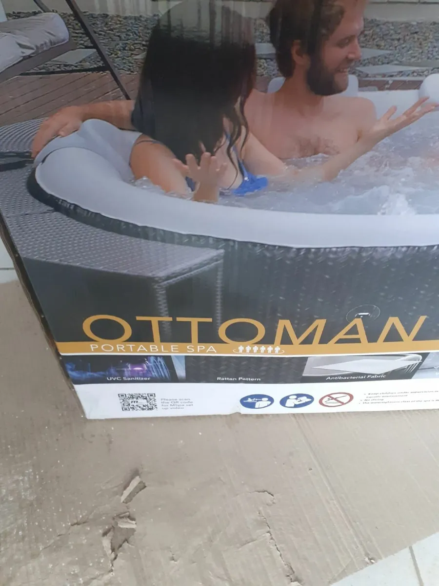 Hot tub - Image 1