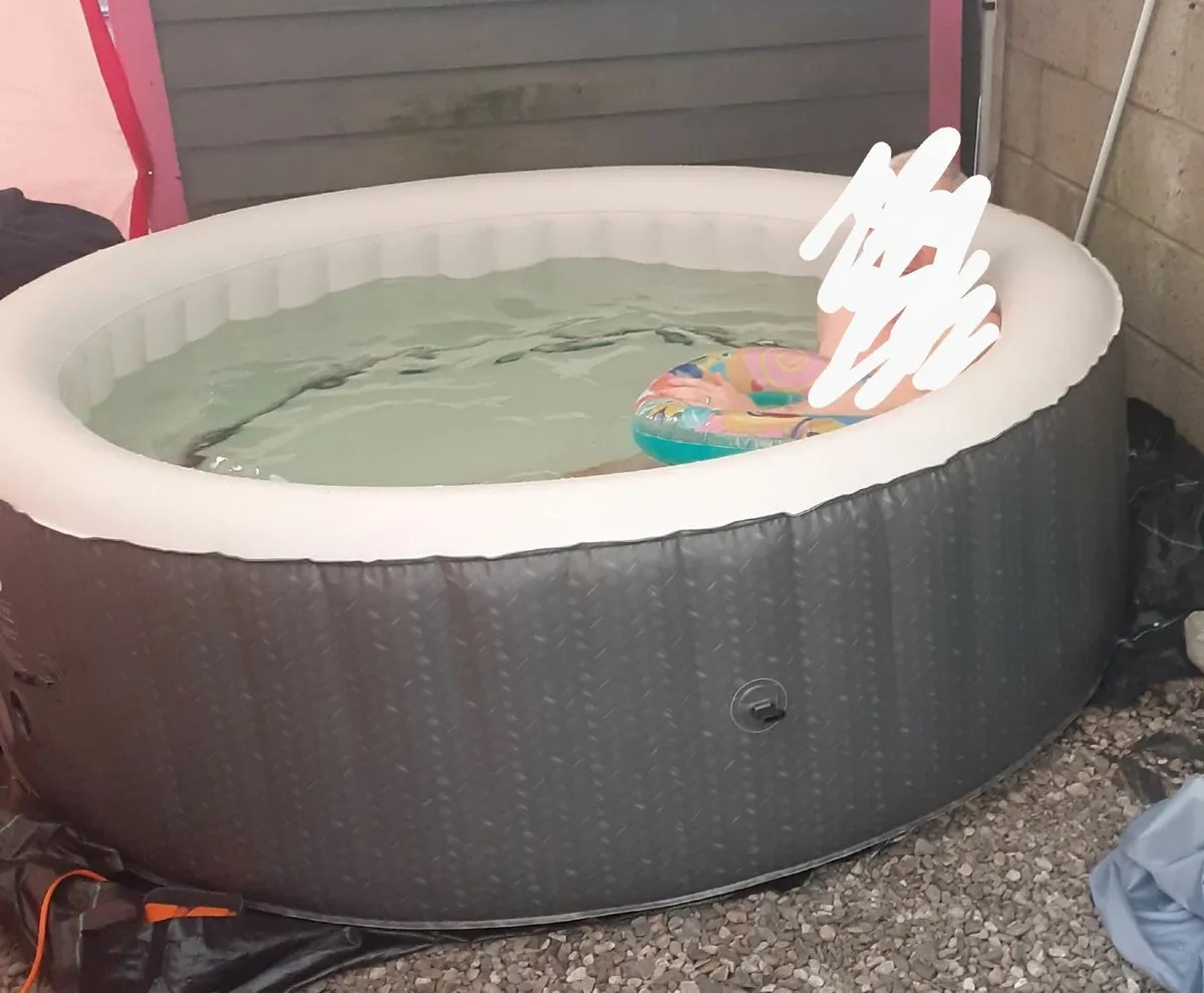 Hot tub - Image 3