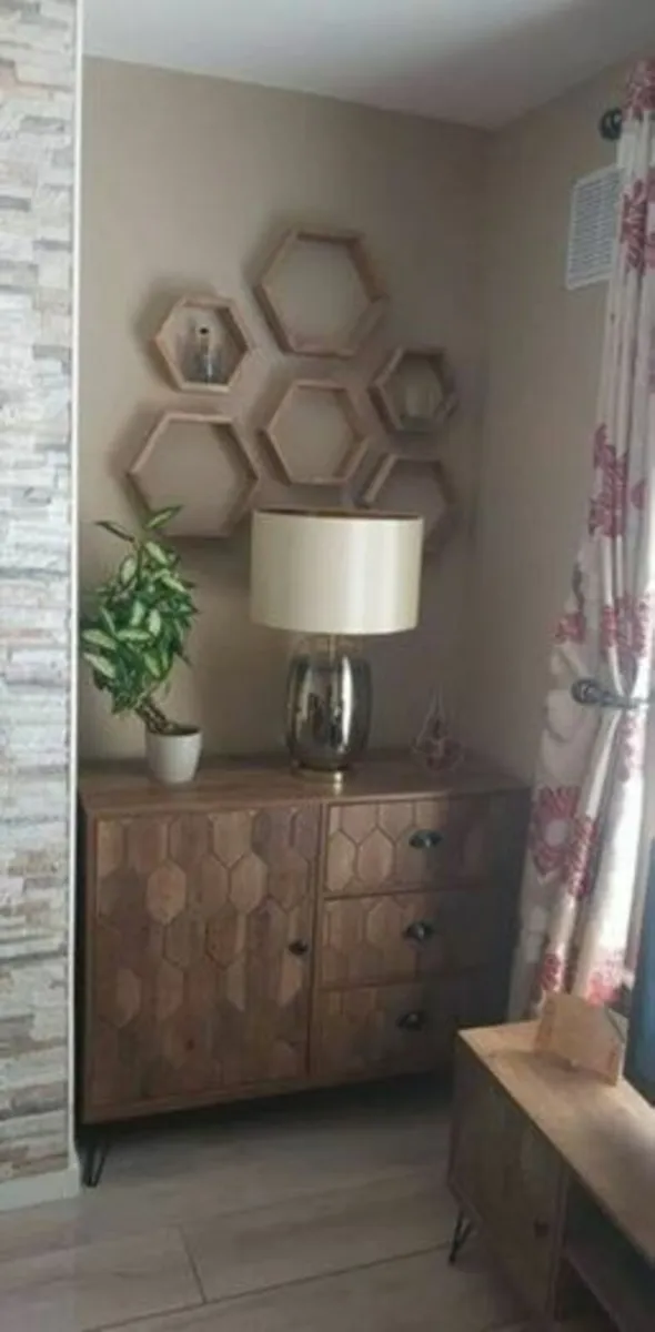 FURNITURE - Image 2