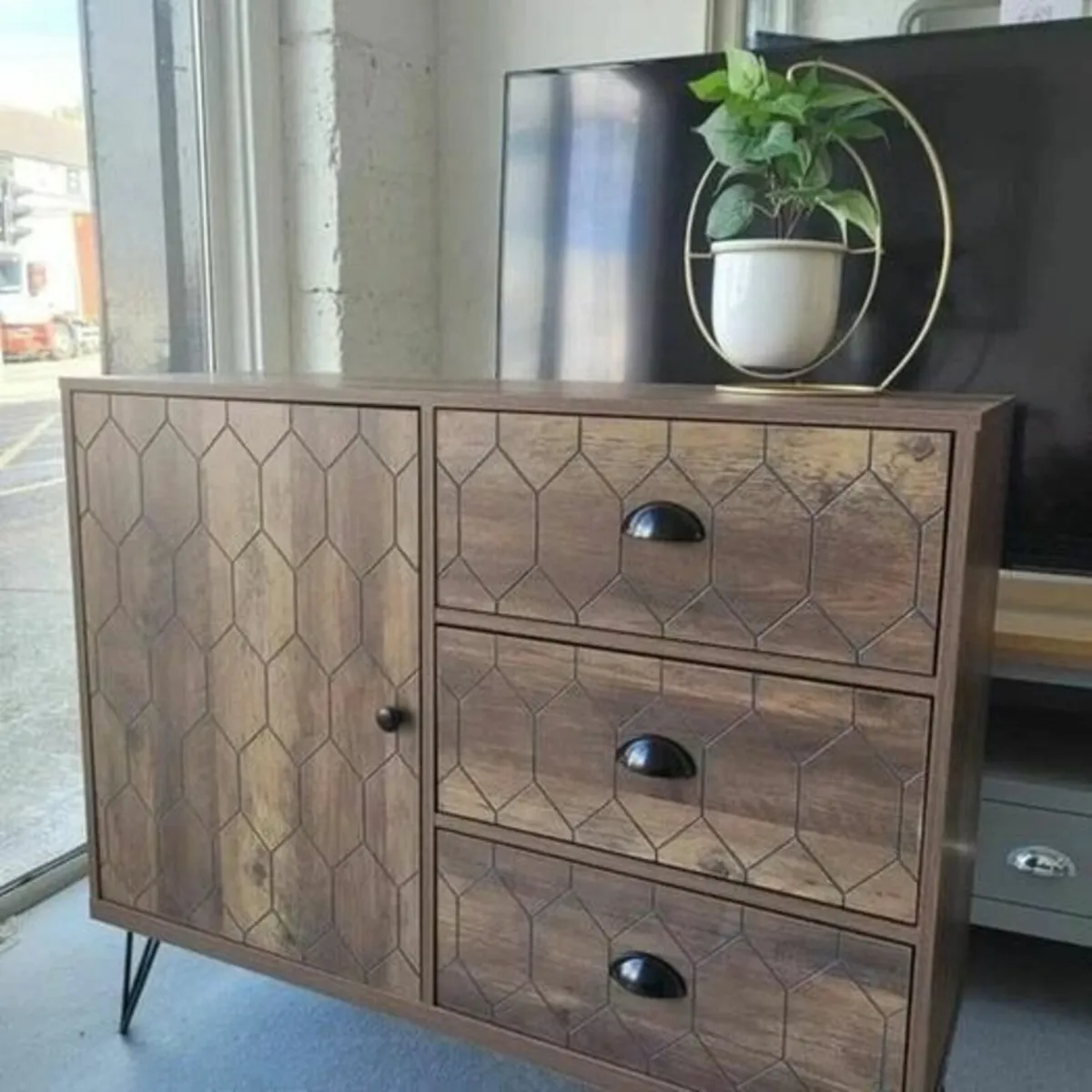 FURNITURE - Image 4