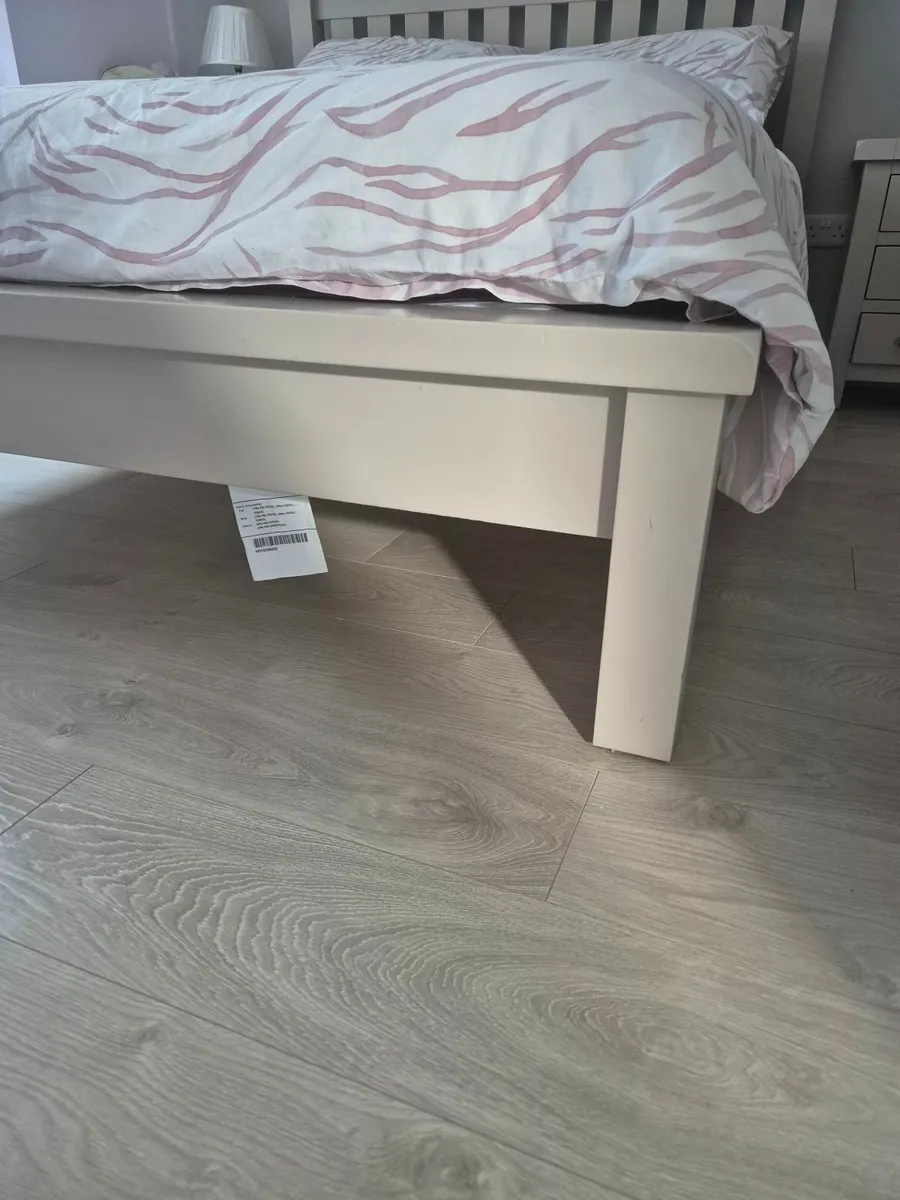 Kingsize bed - Image 2