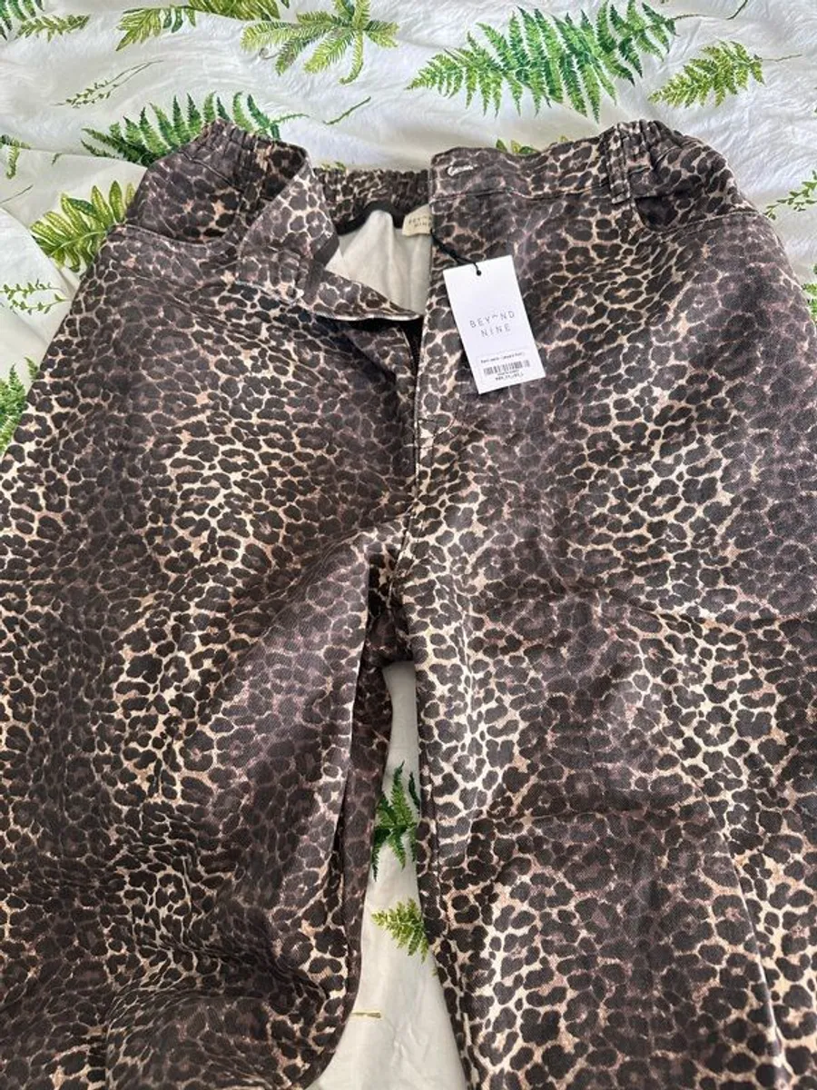 Beyond nine remi jeans BNWT - Image 1