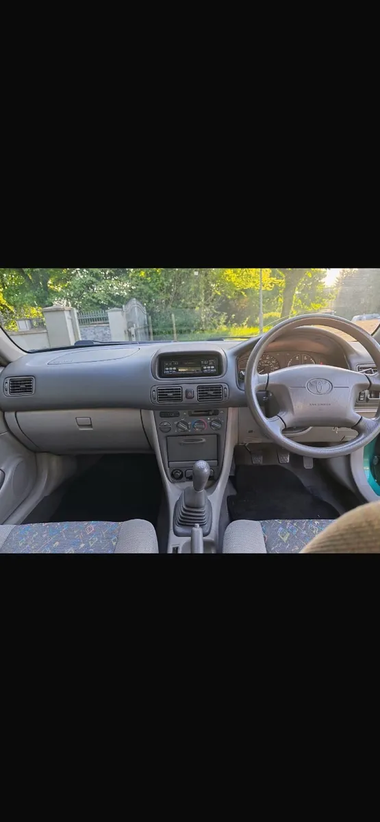 Toyota Corolla 1998 - Image 4