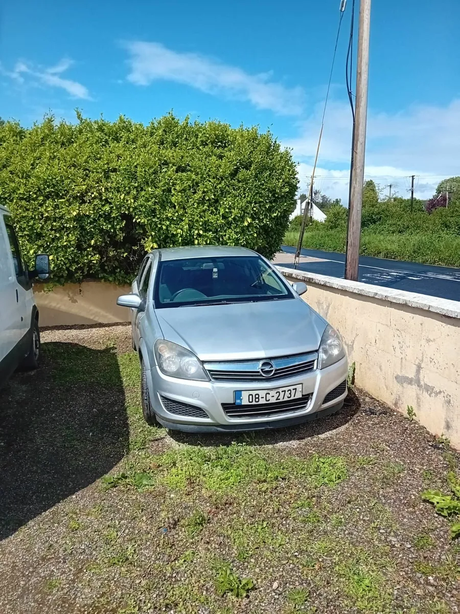 Opel Astra 2008 - Image 1