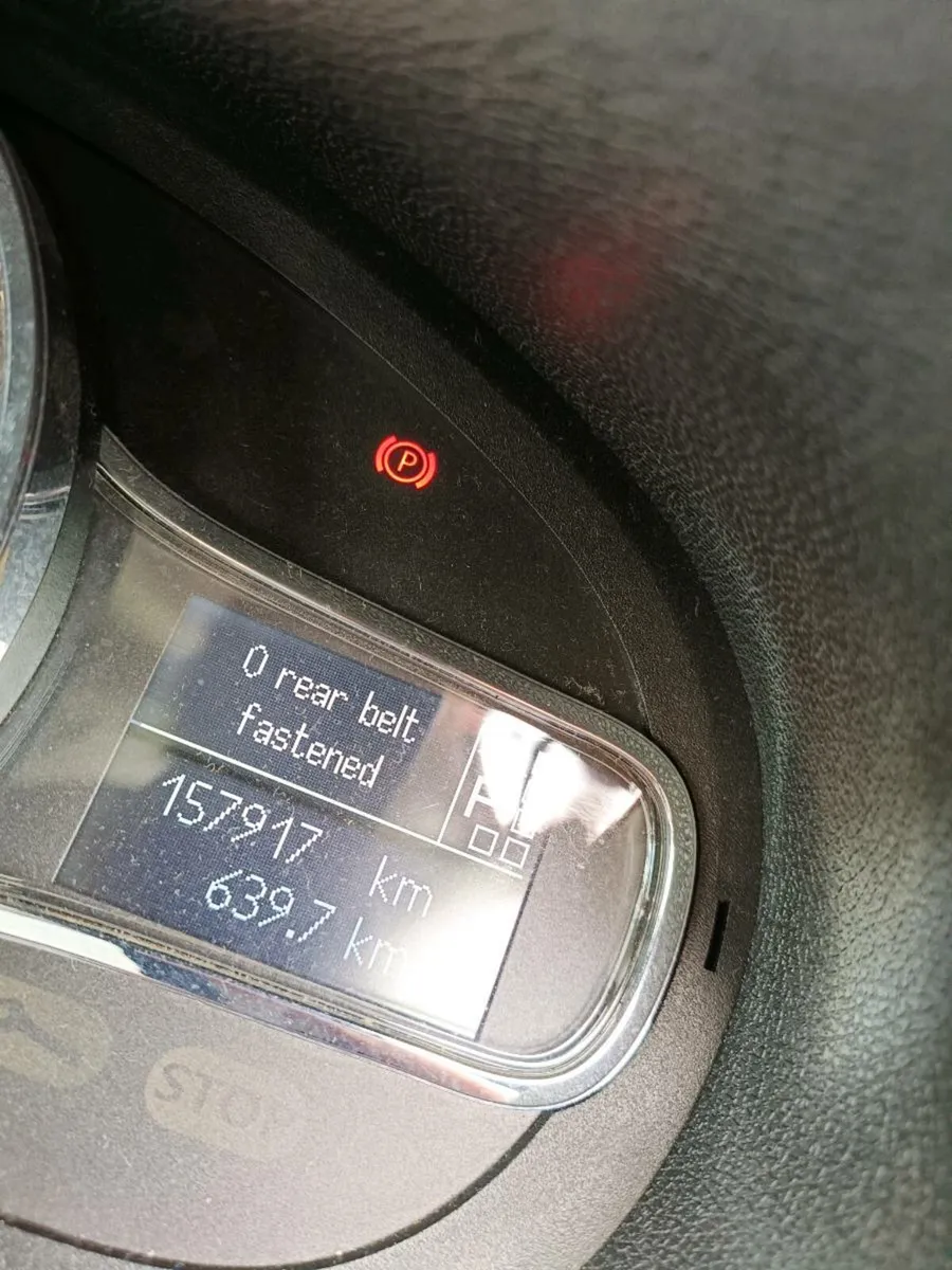 132 Renault Megane auto *NCT**tax**low kms* - Image 3
