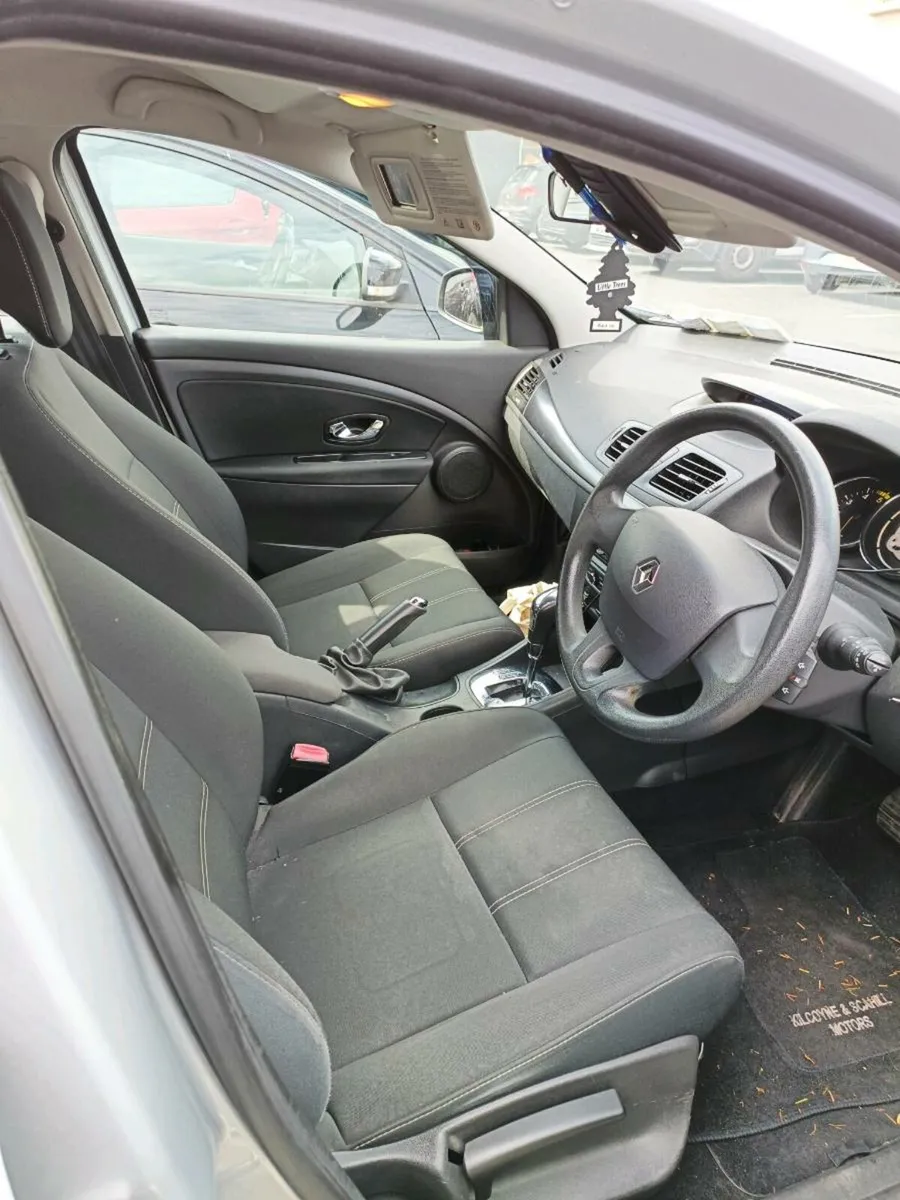 132 Renault Megane auto *NCT**tax**low kms* - Image 4