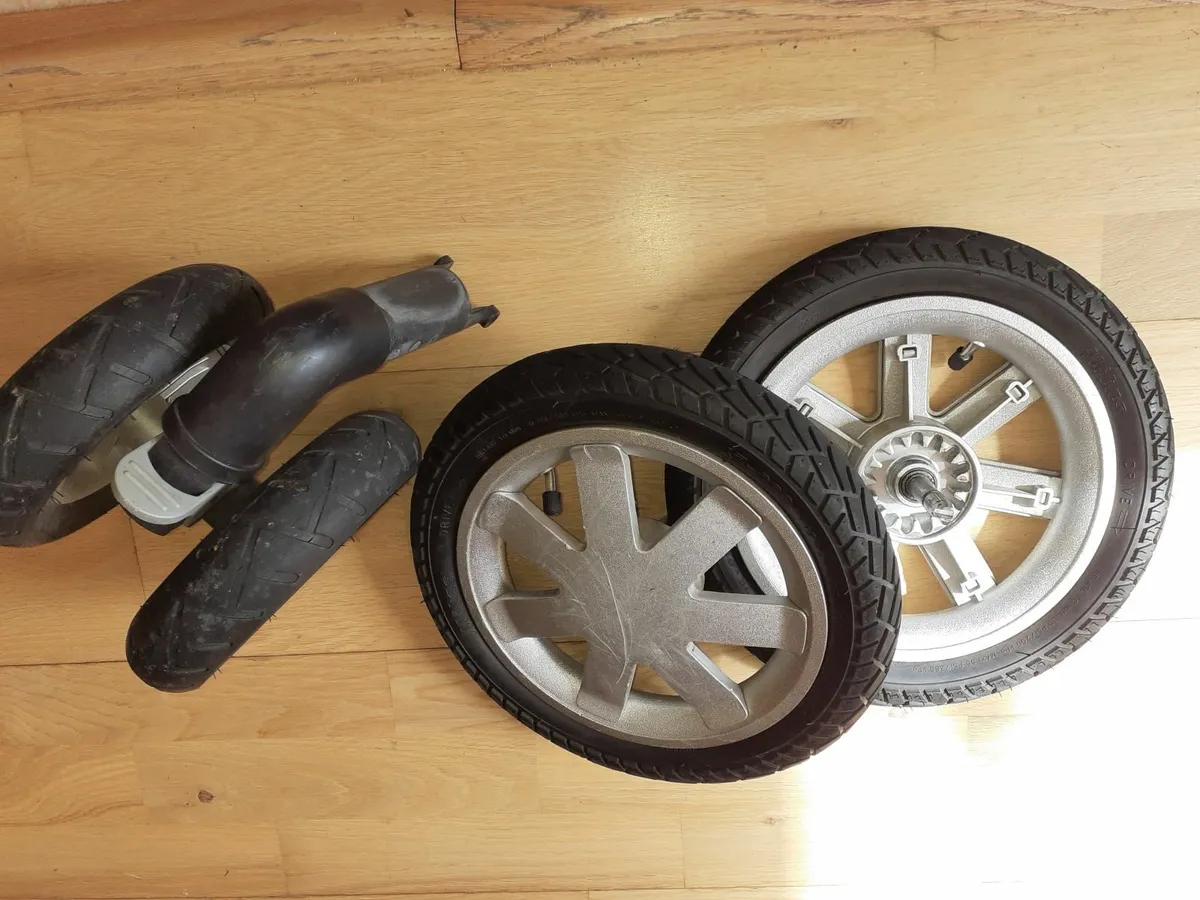 Set of 3 all terrain air tyres for quinny - Image 4