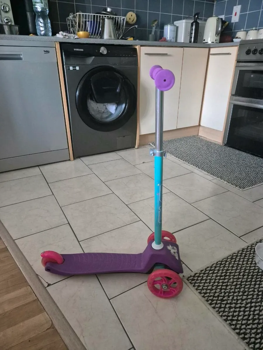 Kids scooter - Image 2