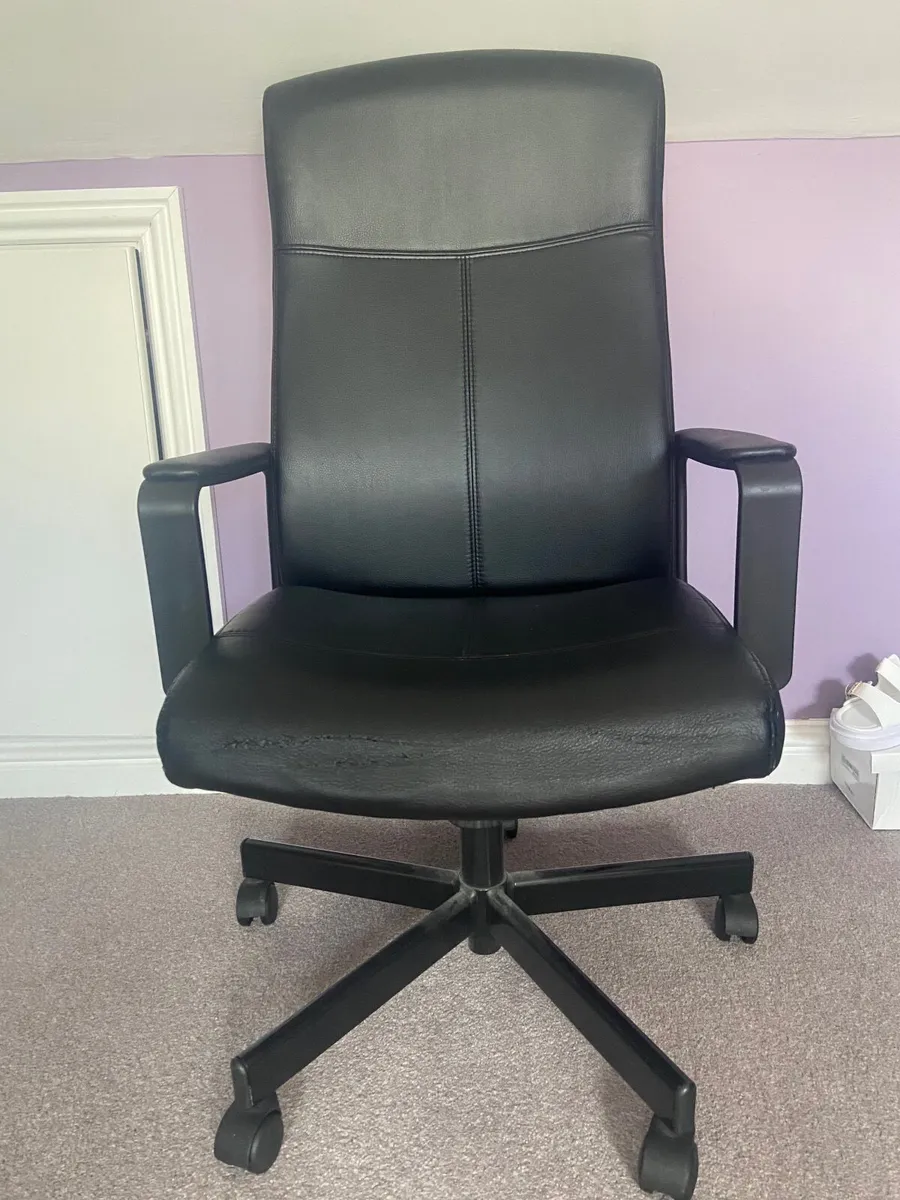 Desk chair - Image 1