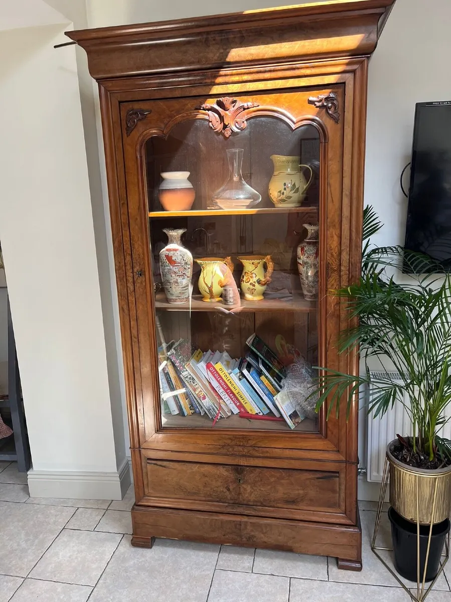 Antique display cabinet - Image 2