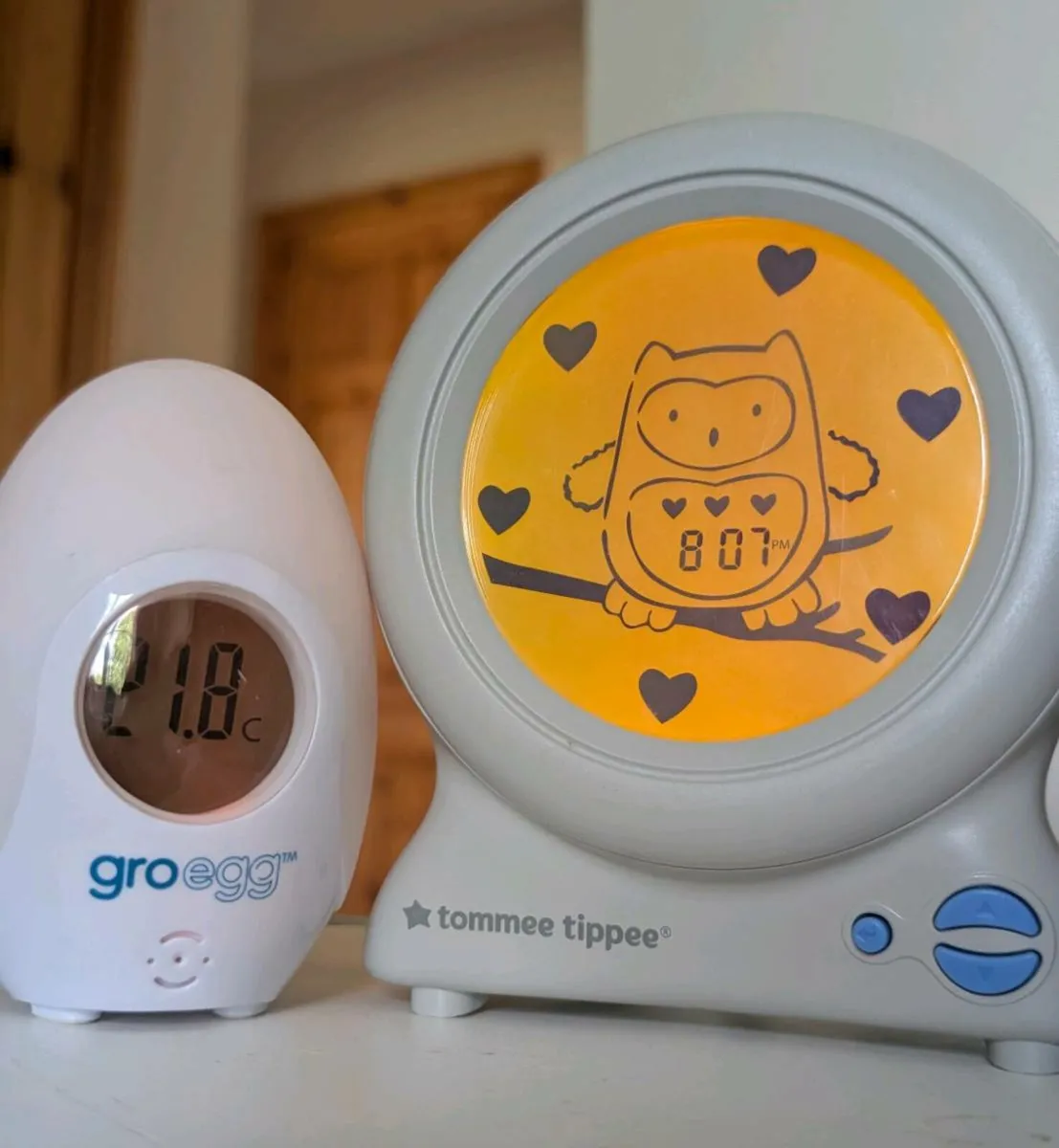 Baby bundle- travel cot , gro egg and clock - Image 3