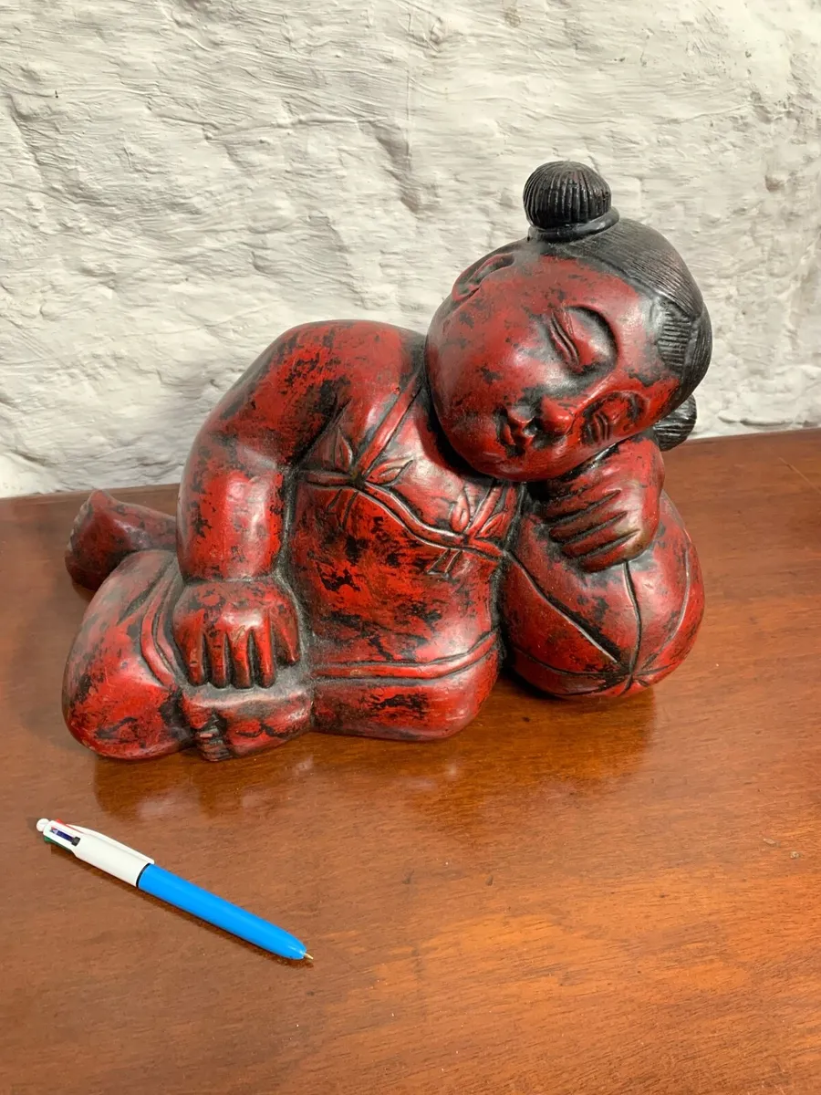 Large carved wooden Guanyin girl. - Image 2