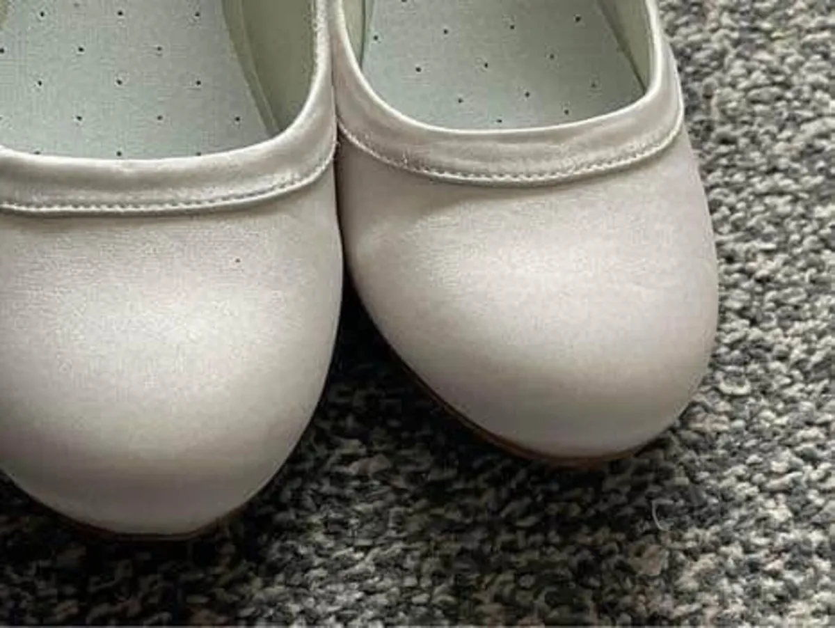 Girls shoes - Image 3