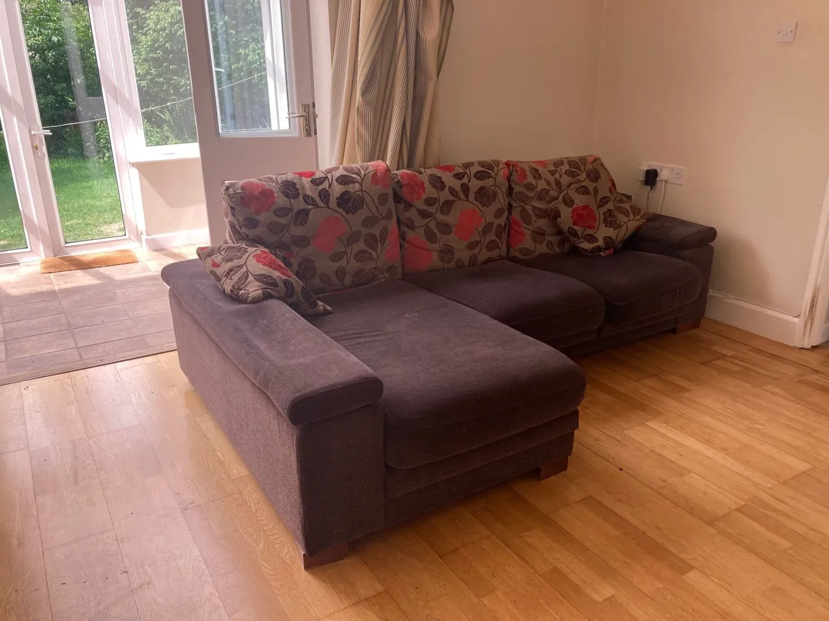 Couch - Image 2