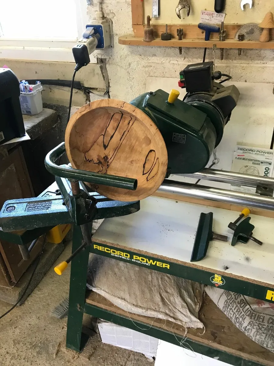 Record Power CL3 Wood Turning Lathe - Image 3