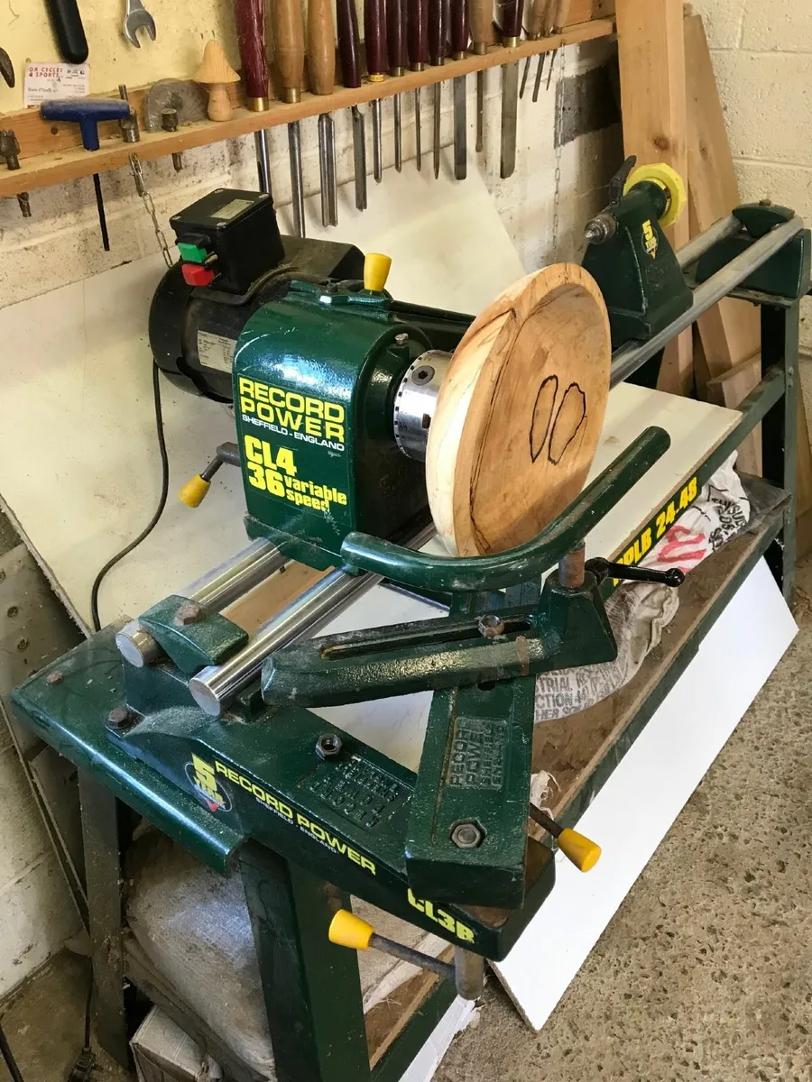 Record Power CL3 Wood Turning Lathe - Image 4