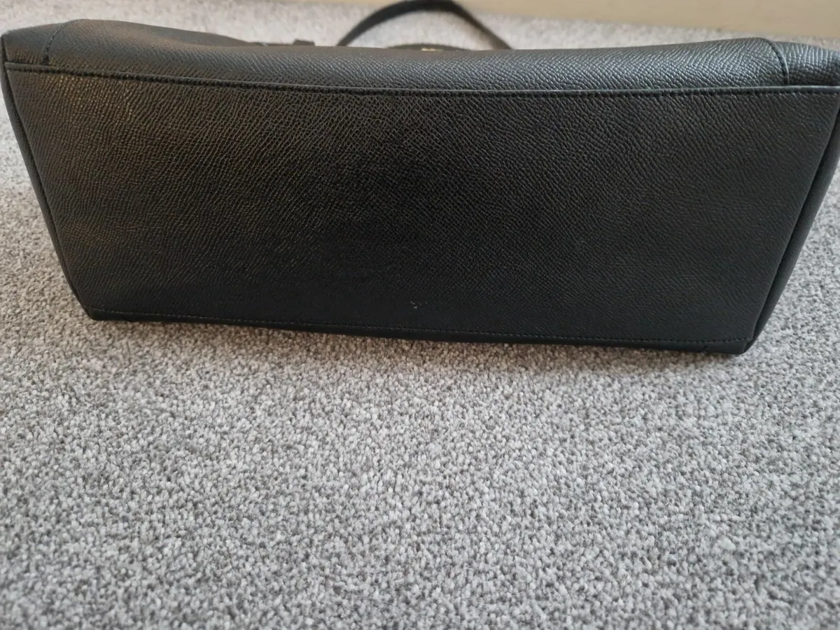 Coach Handbag (authentic) - Image 4