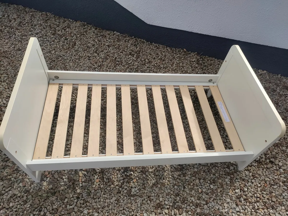 Mamas and Papas Cot/Bed - Image 1