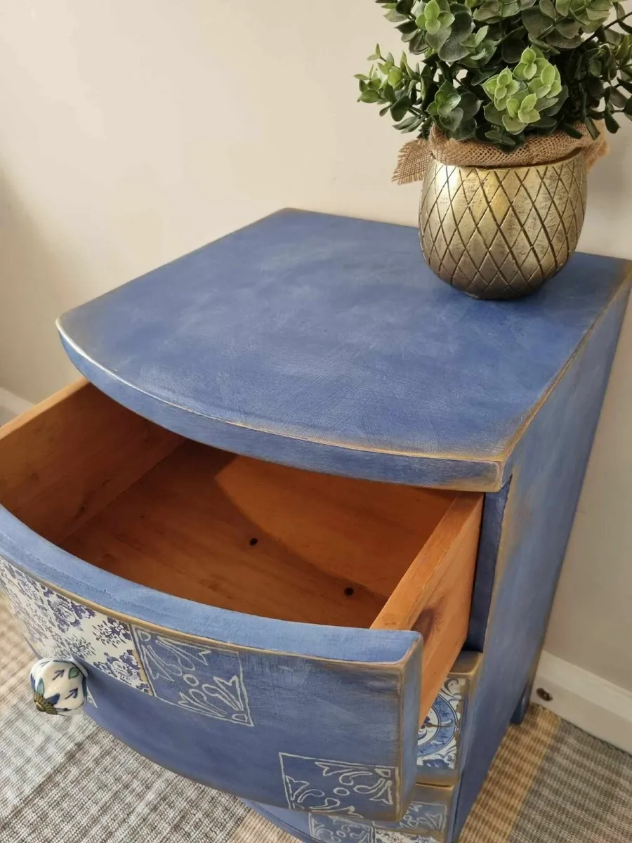 Bedside table - Image 3