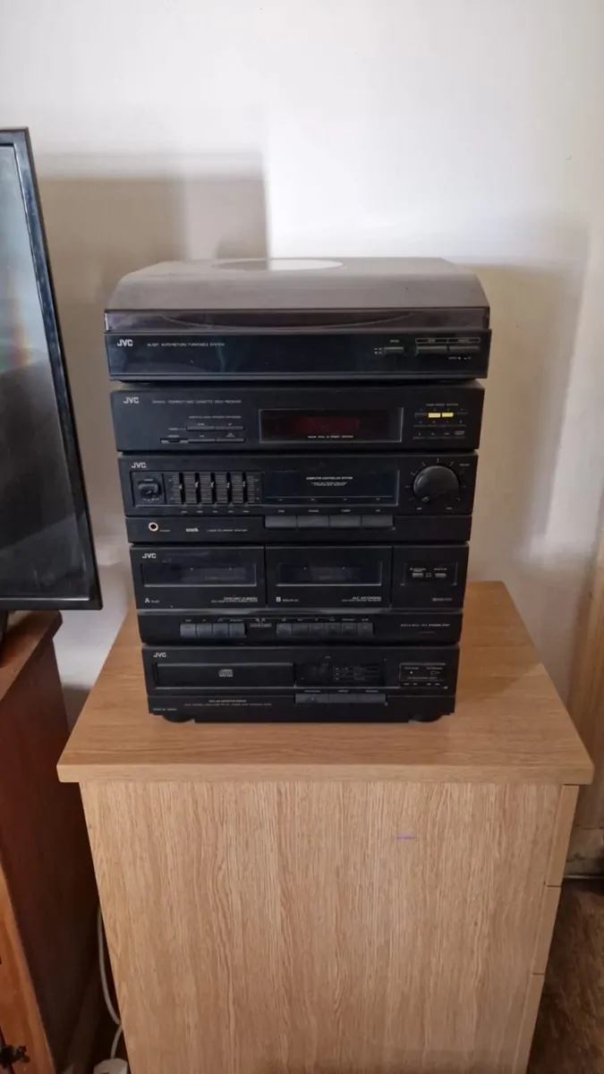 JVC Stereo - Image 1