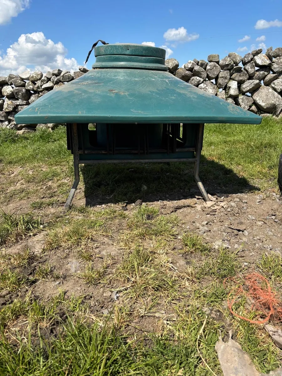 Lamb creep feeders and water baths - Image 2