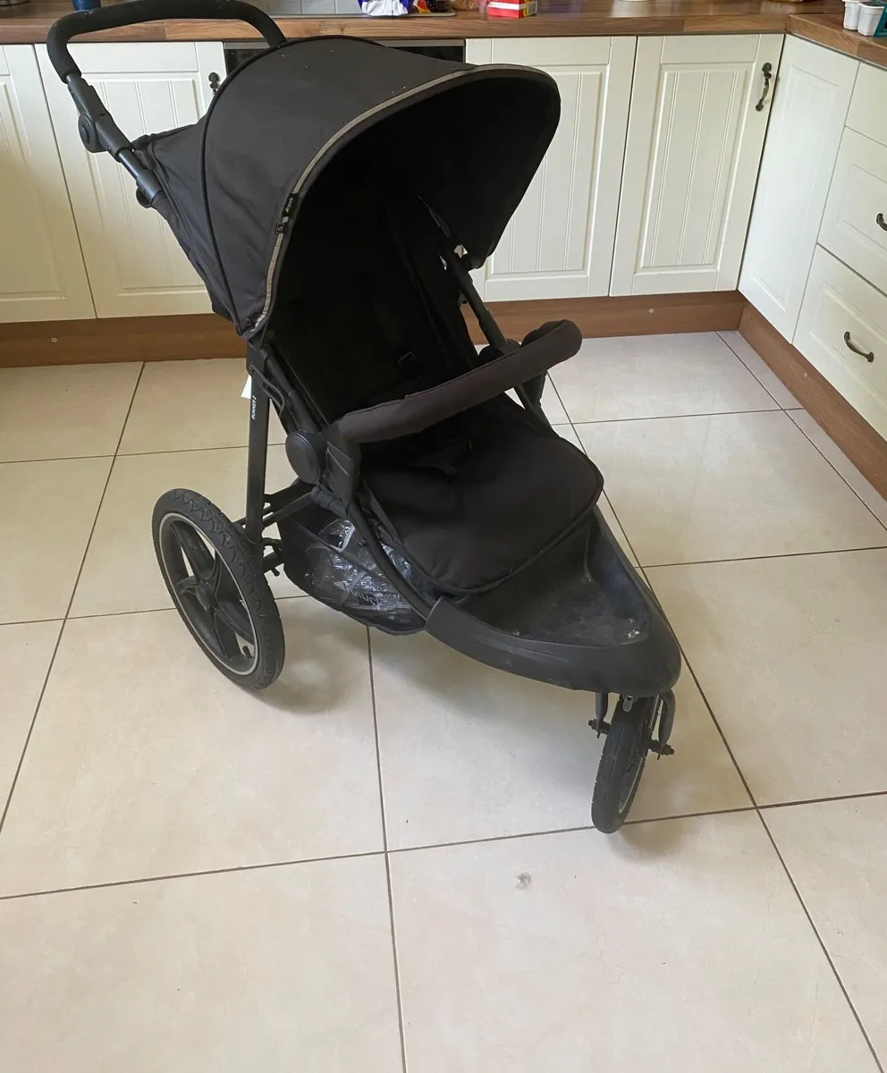 Hauck stroller - Image 3