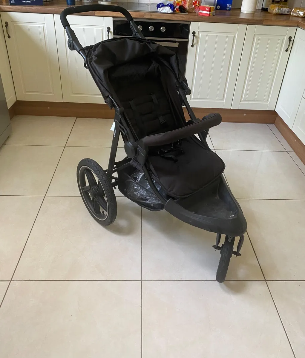 Hauck stroller - Image 4