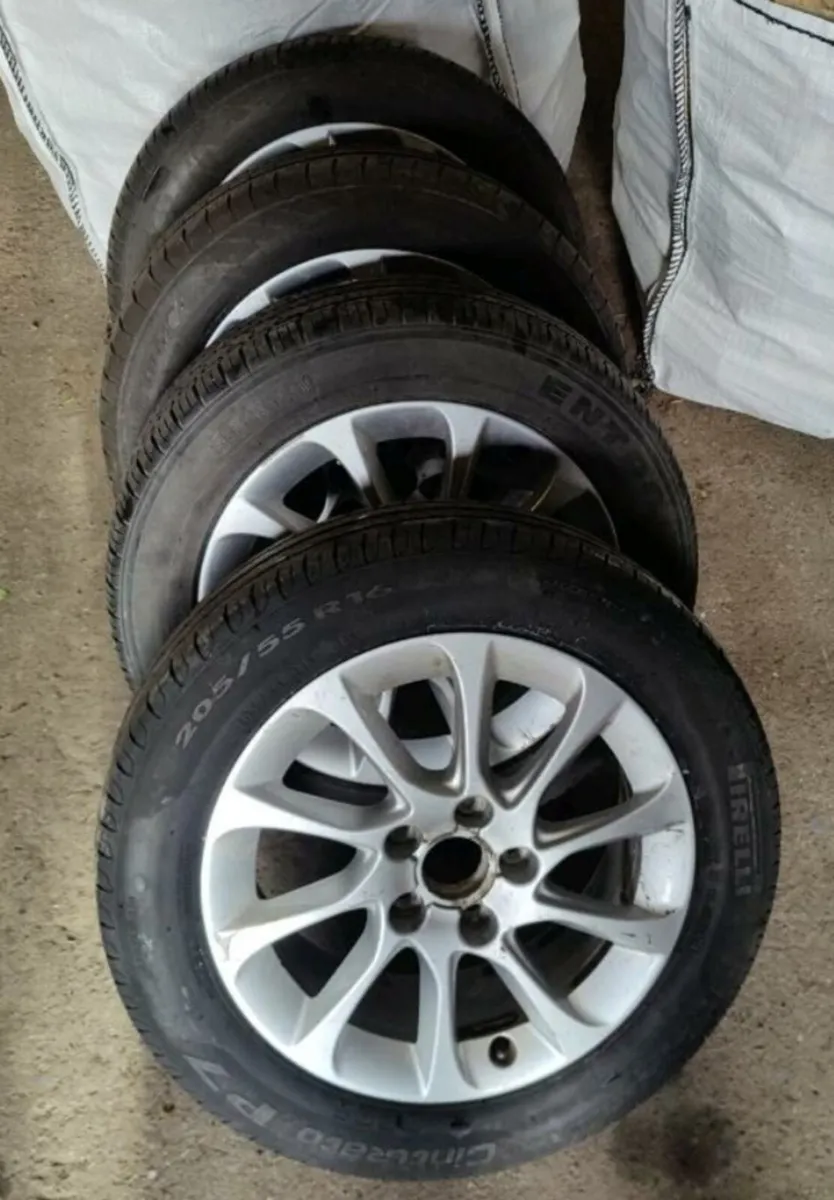 VW 16'19' ALLOYS GOLF CADDY A3 SEAT - Image 1