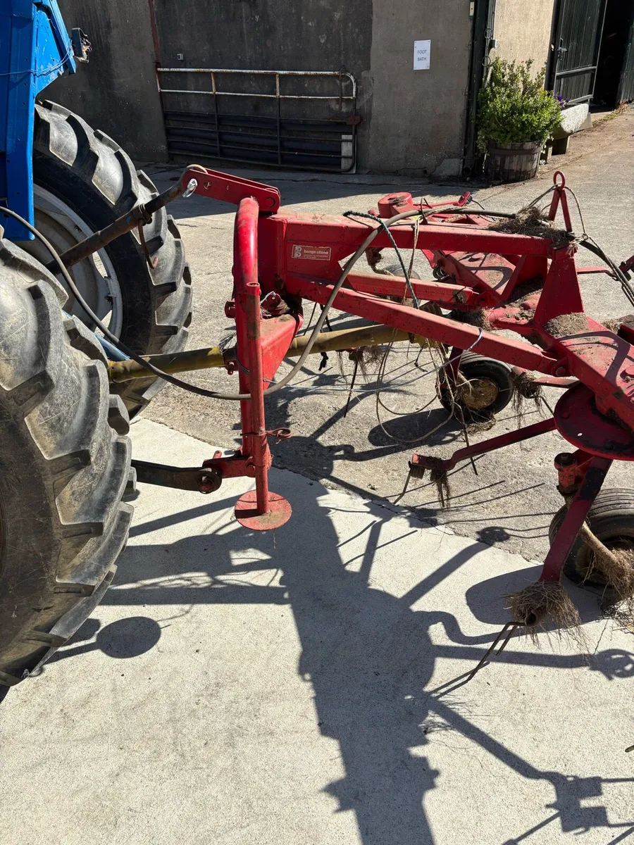 4 rotor tedder - Image 4