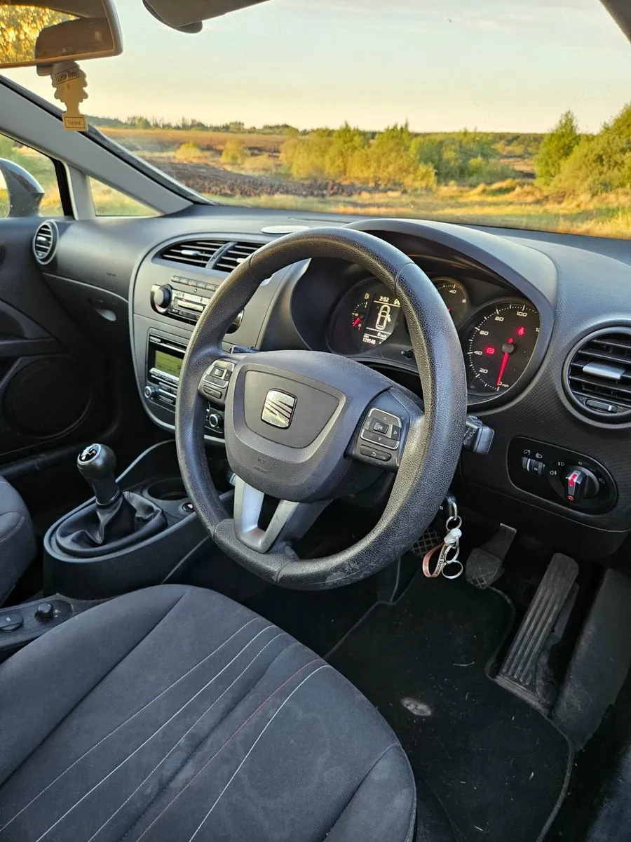 SEAT Leon 2012 - Image 2