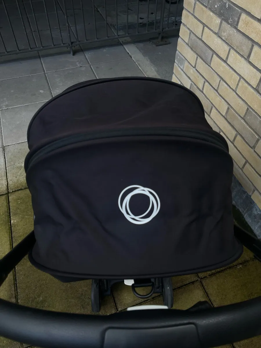 Stroller - Image 2