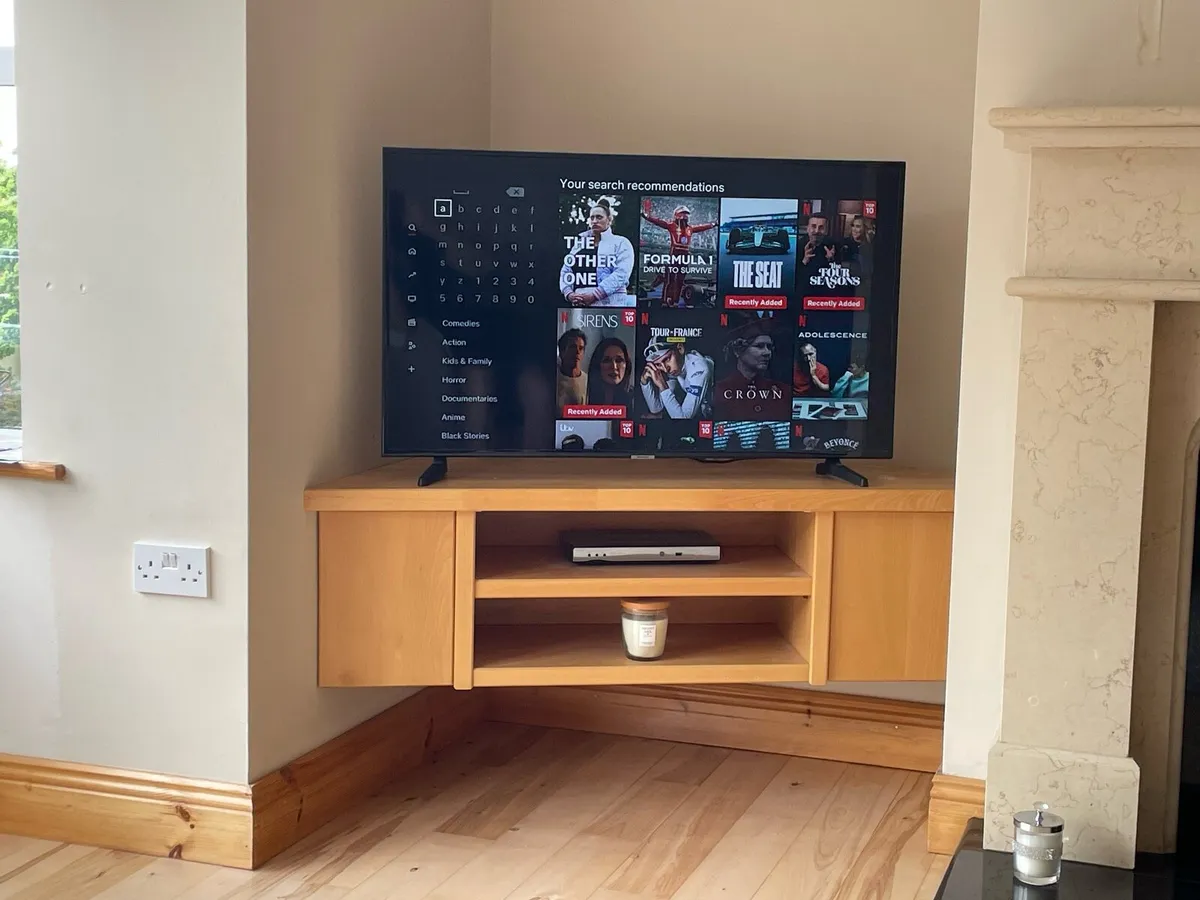 TV Unit - Image 2