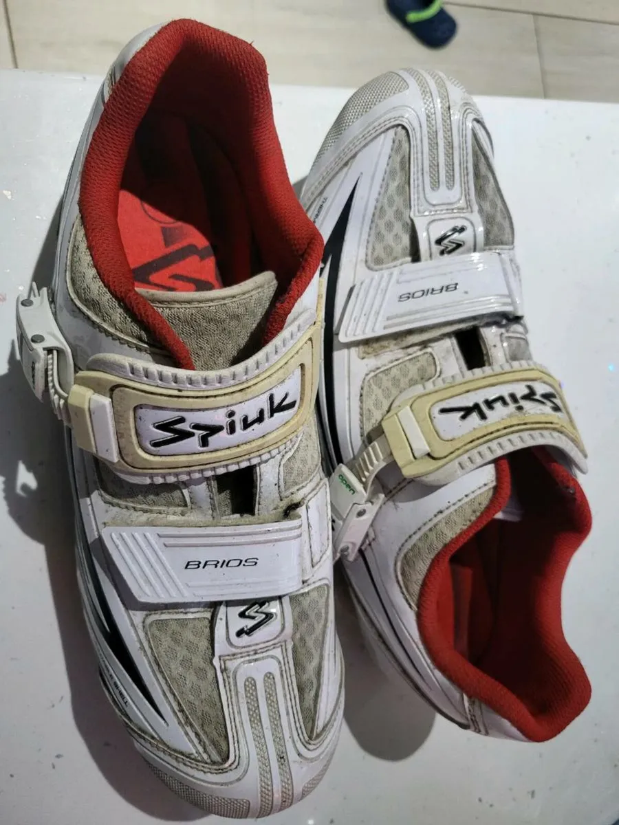 Spiuk cycling shoes - Image 1