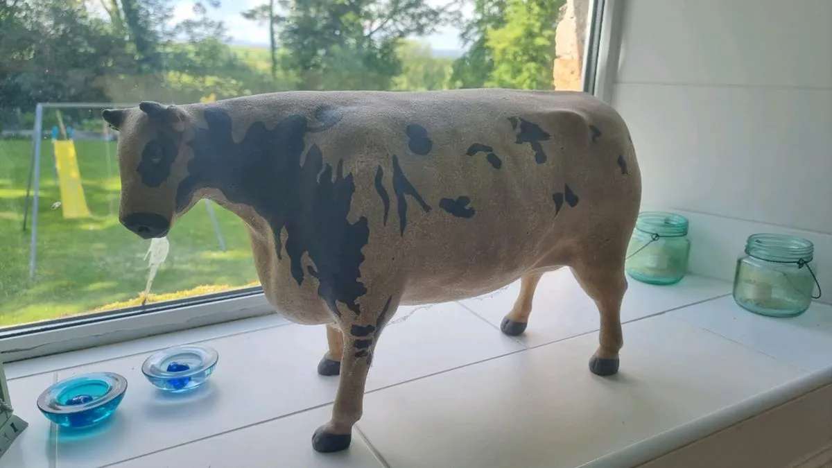 Decorative Bull - Image 1