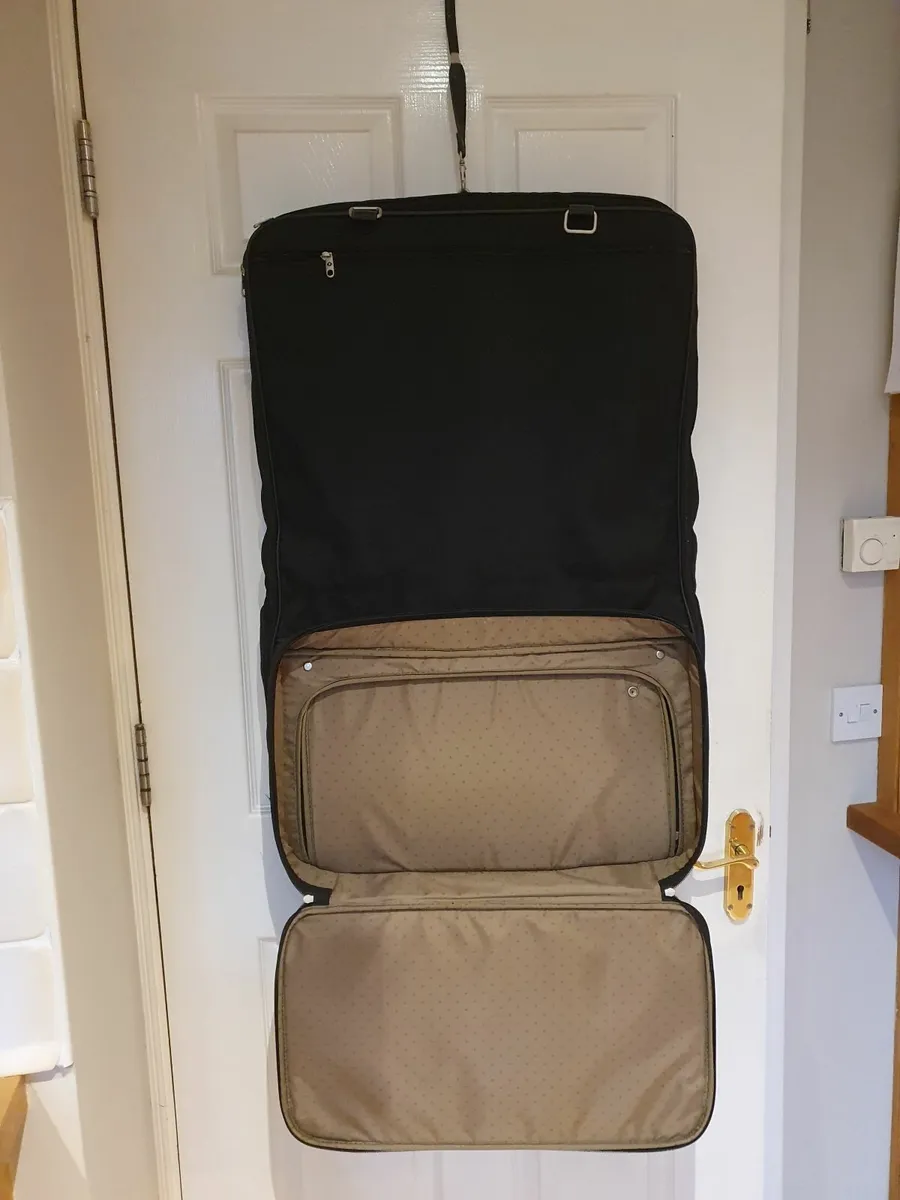Samsonite Luggage Foldover Bag. - Image 2
