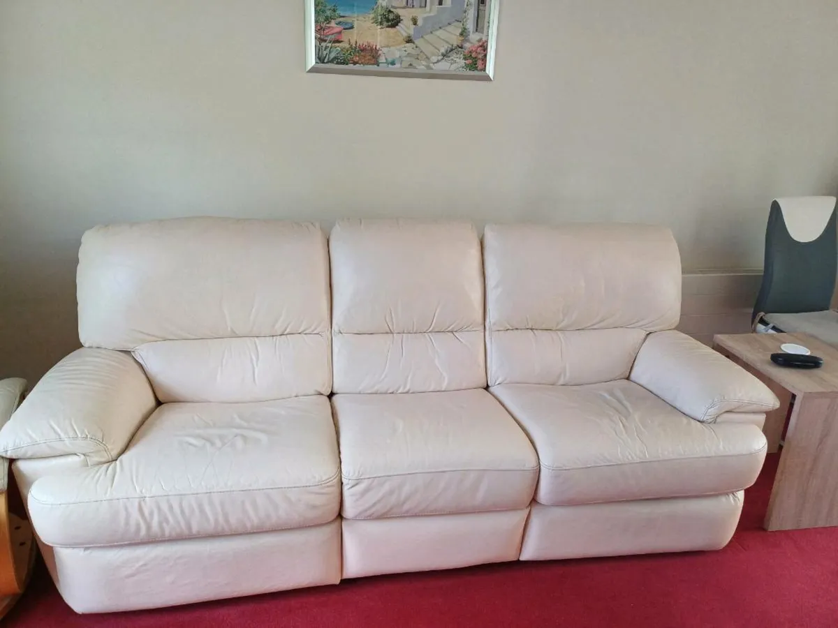 3 seater leather sofa - Image 1