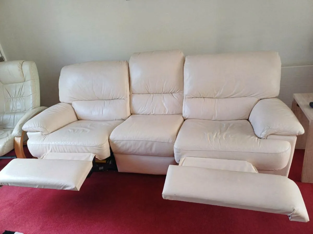 3 seater leather sofa - Image 2
