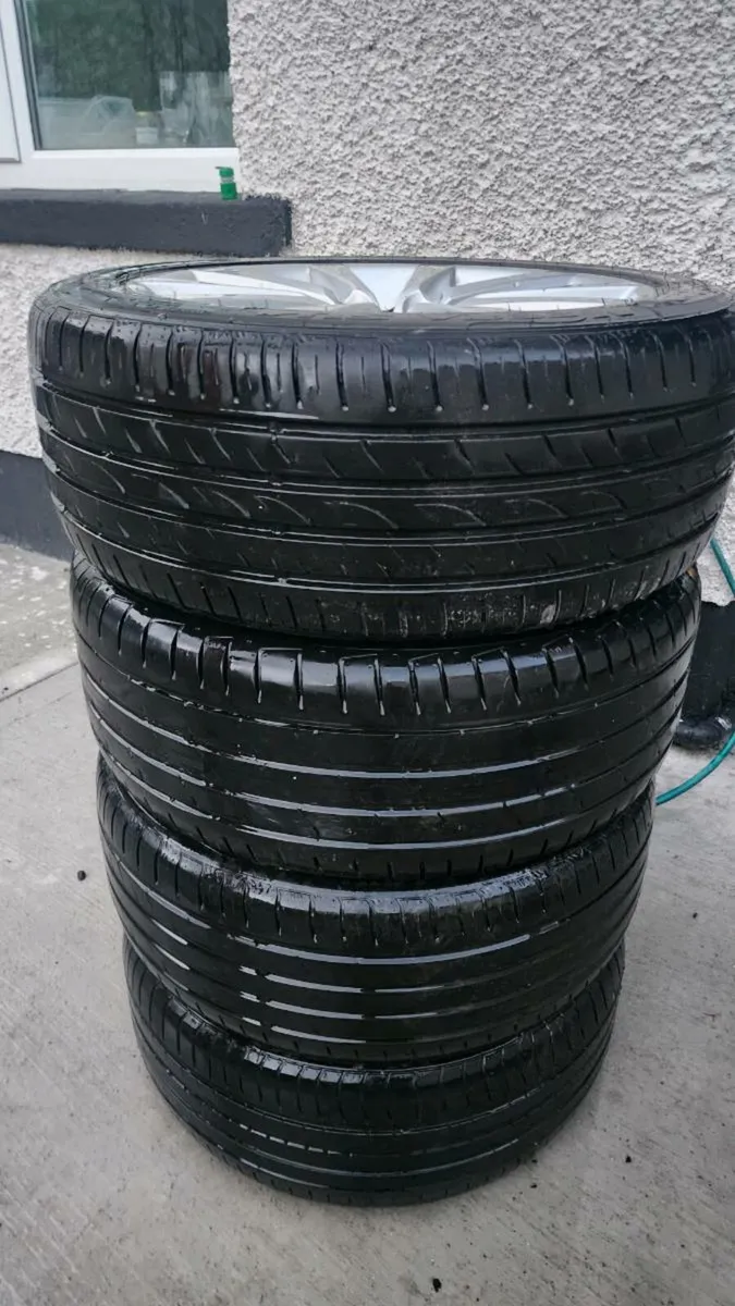 18 inch genuine Bmw alloys+tyres - Image 1