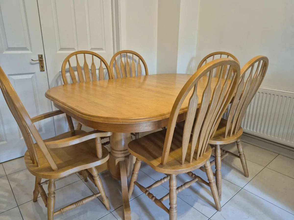 Extendable Kitchen Table & 6 Chairs - Image 1