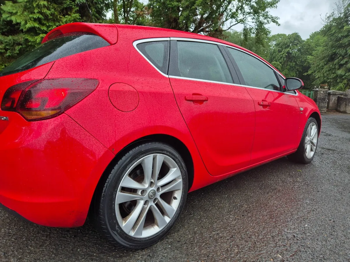 Vauxhall Astra 2011 - Image 4