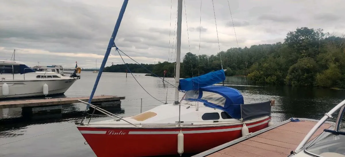 Sail boat - Image 1