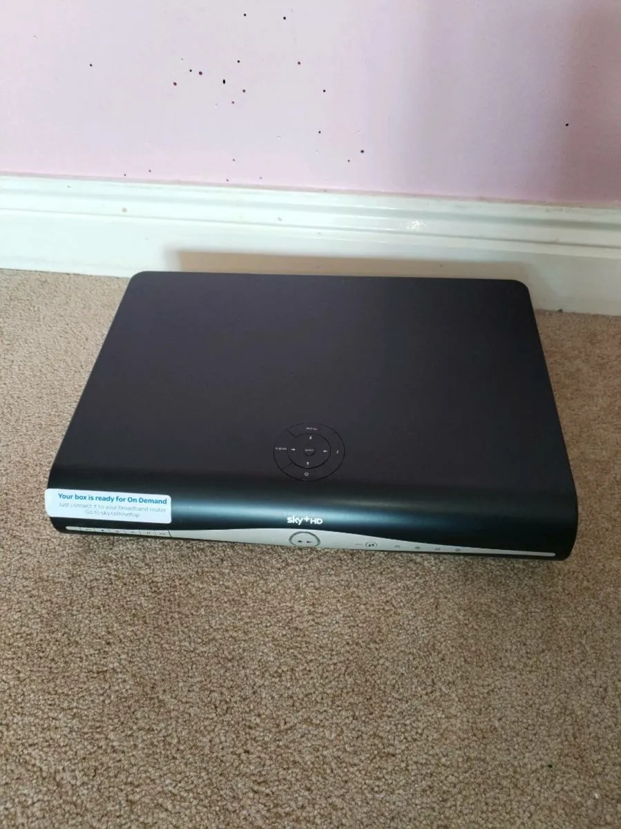 Sky box HD - Image 1