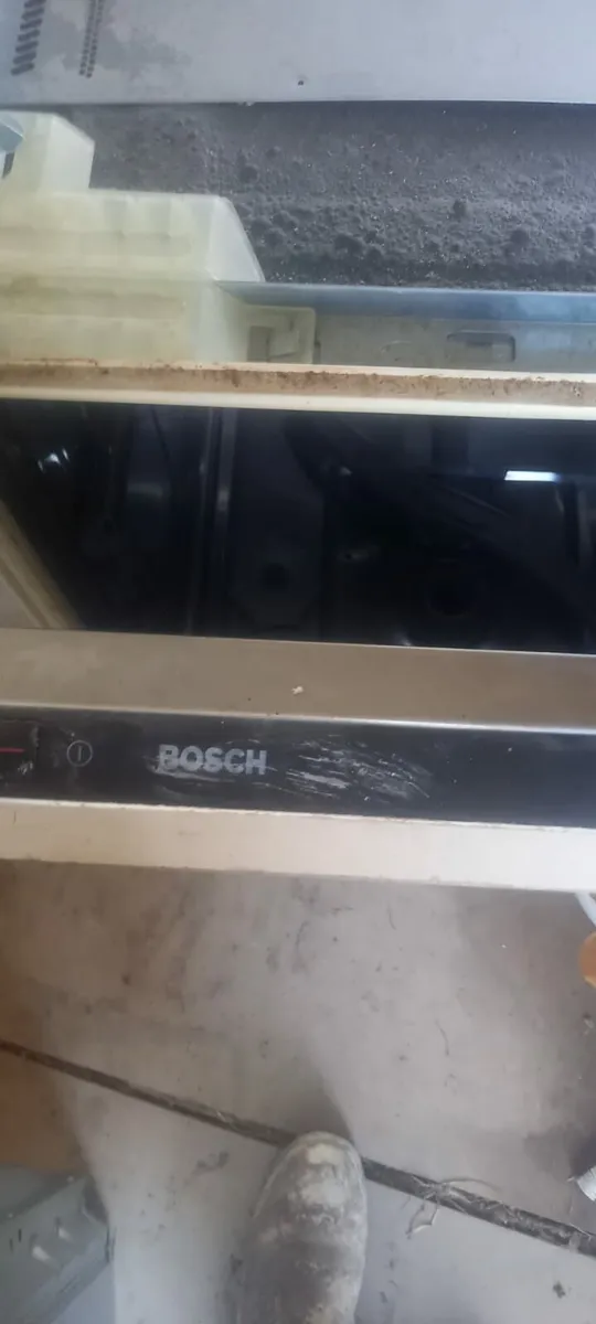 Dishwasher - Image 2