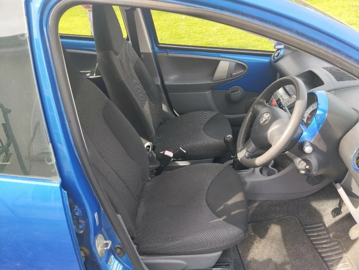 Car - Image 1