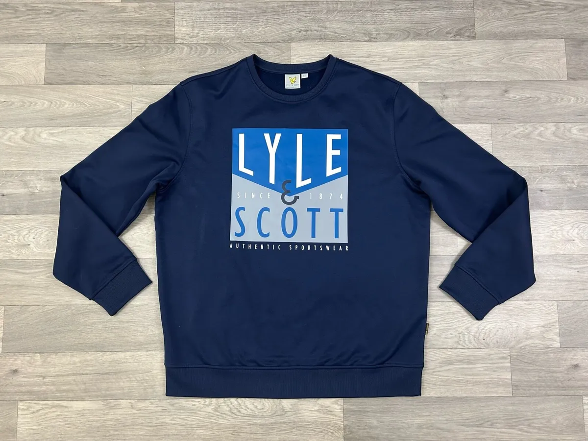Lyle & Scott Sport Performance Golf Sweatshirt XL - Image 1