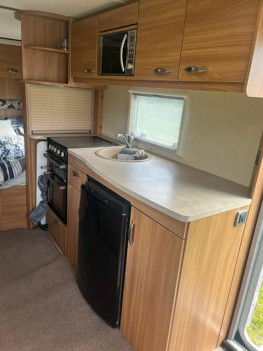 Caravan - Image 4