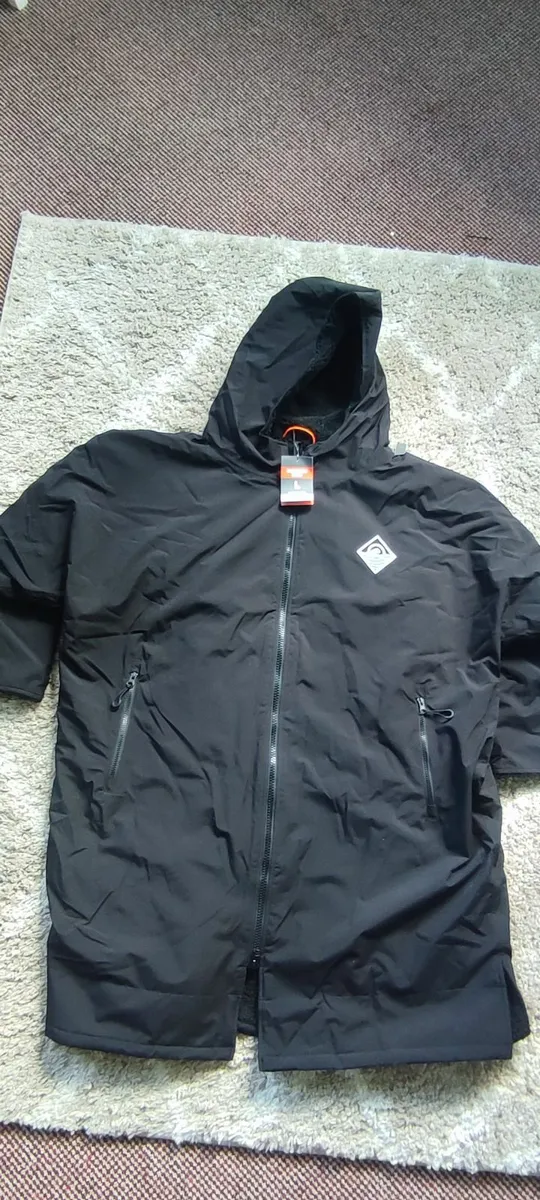 Dry Robe/Brand New - Image 1
