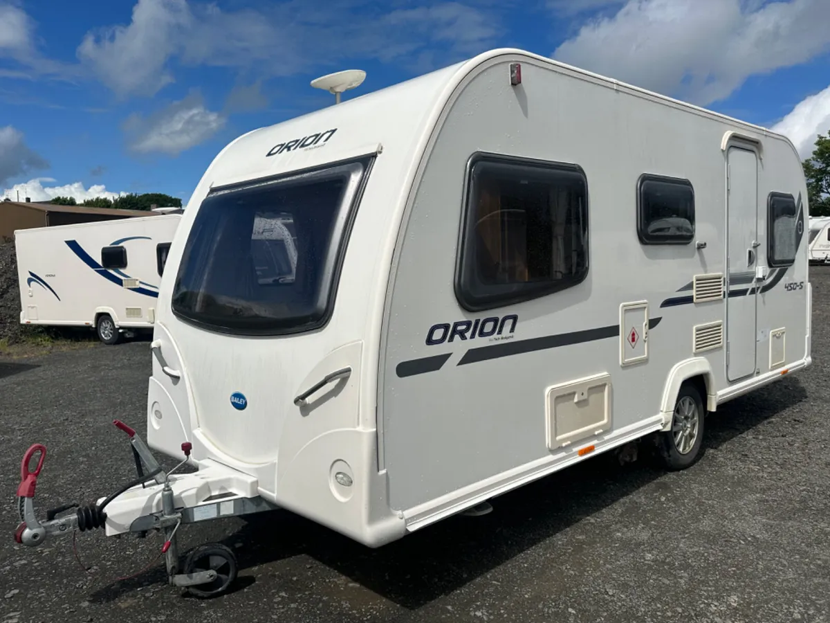 🚨 Triple Bunk 6 Berth Bailey Motor Mover 🚨 - Image 1