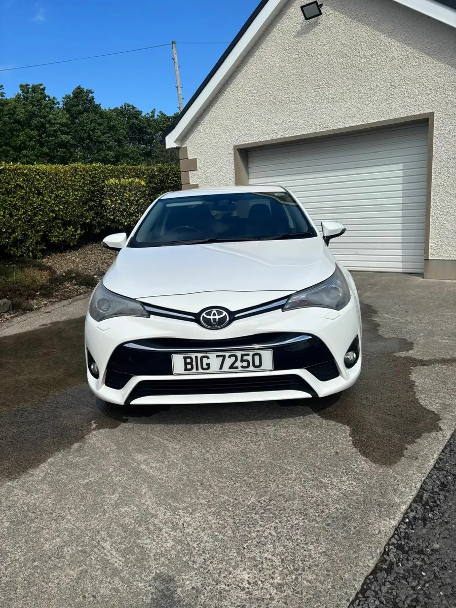 Toyota Avensis 2015 Excel - Image 1