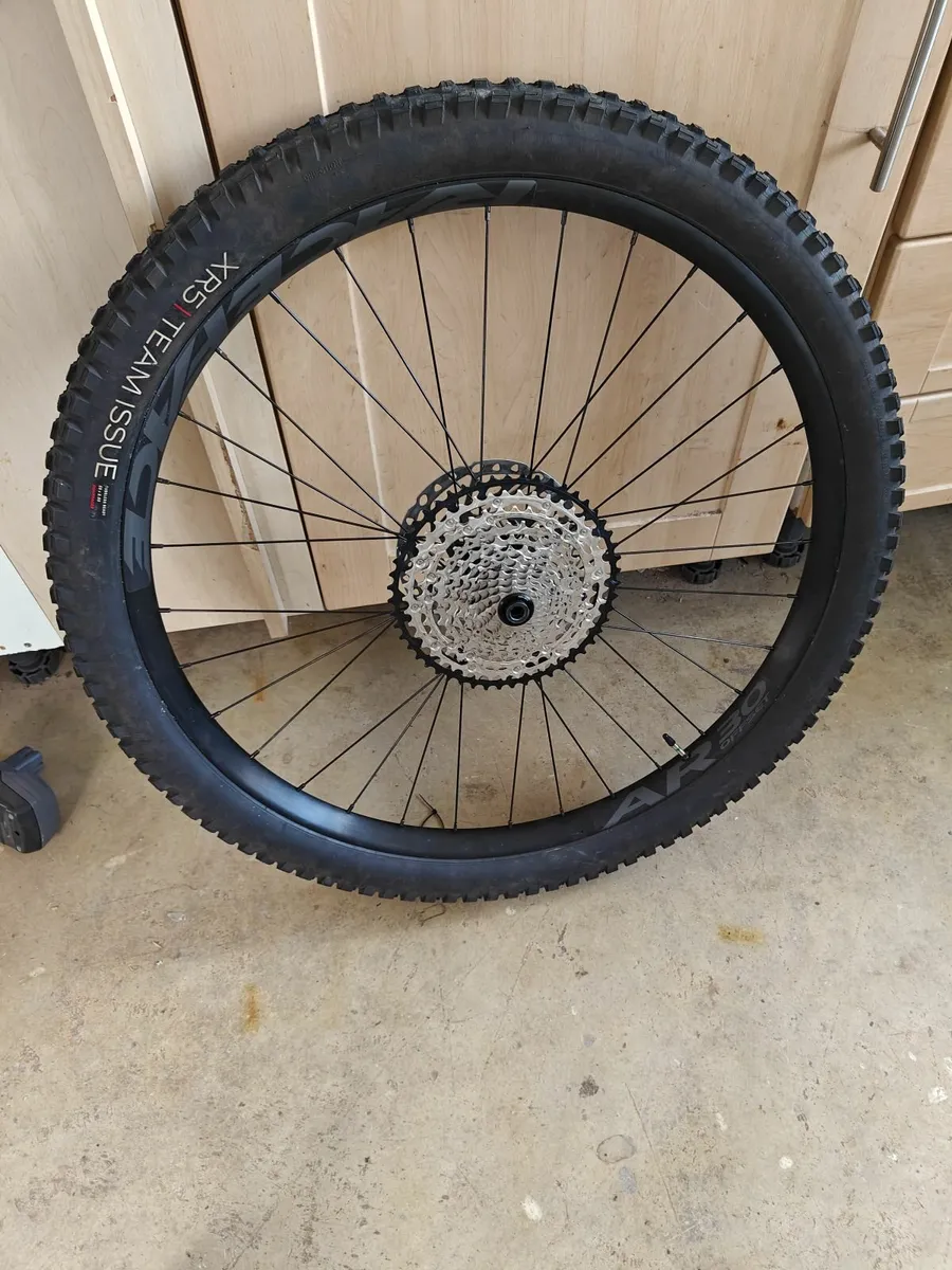 Mtb wheels and droppers and slx cassette - Image 2